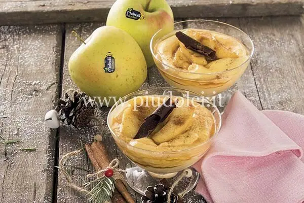 Tiramisù con mele caramellate